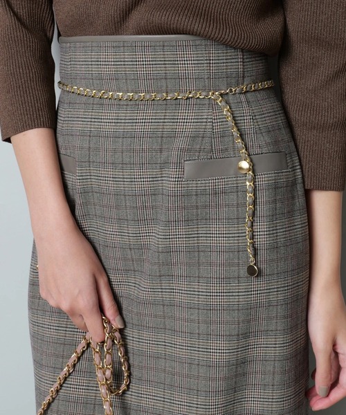 JUSGLITTY（ジャスグリッティー）の「チェーンベルト付タイトスカート