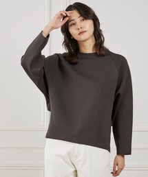 コクーンシルエットプルオーバー