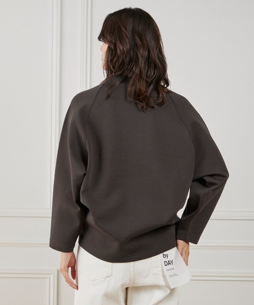 I.T.'S international(イッツインターナショナル)の「コクーンシルエットプルオーバー(Tシャツ/カットソー・レディース・ピンク/アイボリー/スミクロ・フリー)」の9枚目の写真