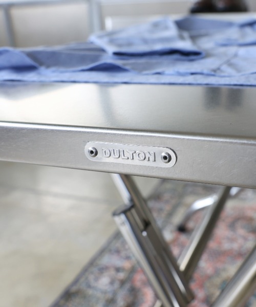 DULTON(ダルトン)の「STAINLESS FOLDING TABLE 600×600/ステンレス 折りたたみ テーブル(家具・メンズ・シルバー・FREE)」の17枚目の写真