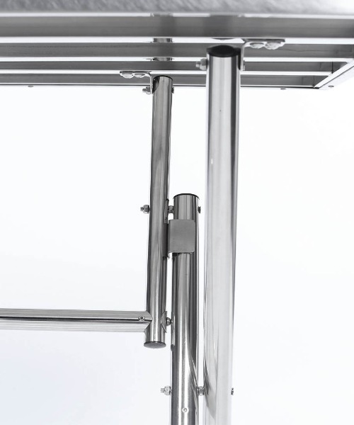 DULTON(ダルトン)の「STAINLESS FOLDING TABLE 600×600/ステンレス 折りたたみ テーブル(家具・メンズ・シルバー・FREE)」の12枚目の写真