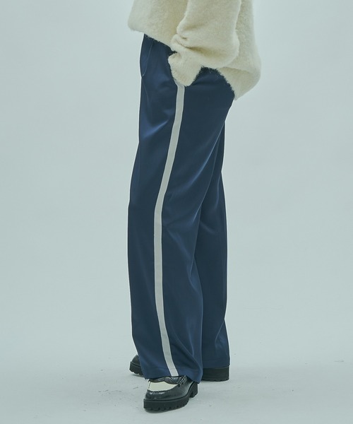 ROSE BUD(ローズバッド)の「SATIN TUCK PANTS(その他パンツ・レディース・ネイビー/ブラウン・S/M)」の10枚目の写真