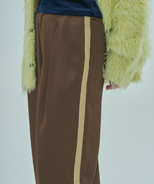 ROSE BUD(ローズバッド)の「SATIN TUCK PANTS(その他パンツ・レディース・ネイビー/ブラウン・S/M)」の7枚目の写真