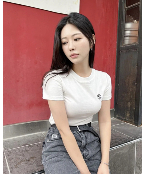 muahmuah（ムーアムーア）の「スティッチロゴベーシックTシャツ[3色]（Tシャツ/カットソー・レディース・ブラック/カーキ/ブルー/ネイビー/ホワイト/ピンク・FREE）」の11枚目の写真