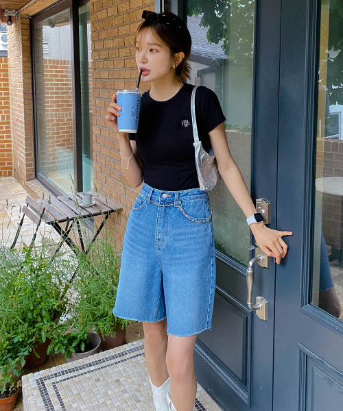 muahmuah（ムーアムーア）の「スティッチロゴベーシックTシャツ[3色]（Tシャツ/カットソー・レディース・ブラック/カーキ/ブルー/ネイビー/ホワイト/ピンク・FREE）」の14枚目の写真