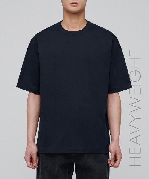 MUSINSA STANDARD（ムシンサスタンダード）の「ヘビーウェイトリラックスクルーネックTシャツ[ネイビー]（Tシャツ/カットソー・メンズ・その他・SMALL/MEDIUM/LARGE/XX-LARGE/X-LARGE）」の2枚目の写真