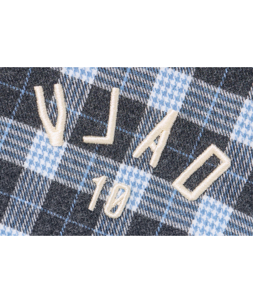 DIMITRI BLACK(ディミトリブラック)の「VLAD リバーシブルロゴフードジップアップ_ブラック(パーカー・レディース・その他・MEDIUM/LARGE/X-LARGE)」の7枚目の写真