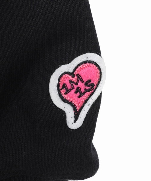 1minute 1second(ワンミニットワンセカンド)の「msw1816-12oz heavy weight sweatshirt with heart patch トレーナー(1M26H220)(スウェット・メンズ・ブラック/ブラック×ピンク/ホワイト・S/M/L/XL)」の7枚目の写真
