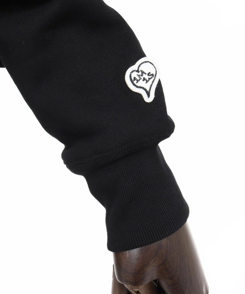 1minute 1second(ワンミニットワンセカンド)の「msw1816-12oz heavy weight sweatshirt with heart patch トレーナー(1M26H220)(スウェット・メンズ・ブラック/ブラック×ピンク/ホワイト・S/M/L/XL)」の11枚目の写真
