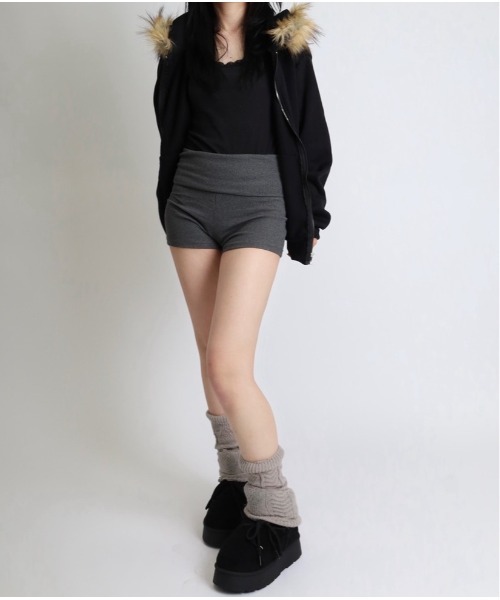 Vini（ヴィニ）の「ハイウエスト ロールアップ ショートパンツ（その他パンツ・レディース・グレー/ブラック/ホワイト・MEDIUM）」の7枚目の写真
