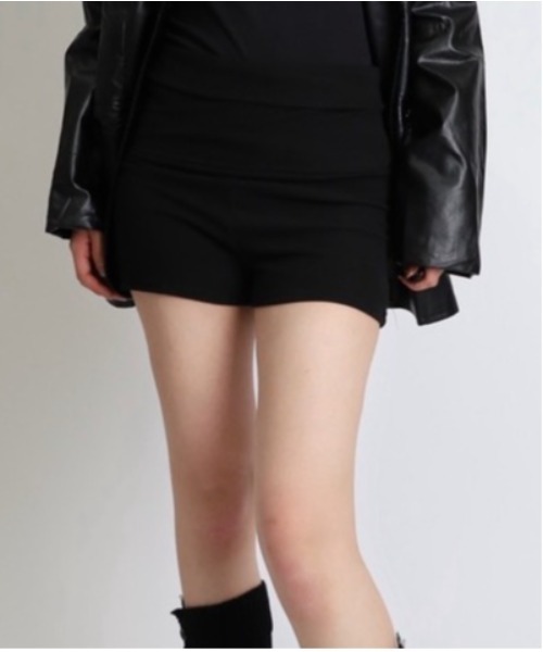 Vini（ヴィニ）の「ハイウエスト ロールアップ ショートパンツ（その他パンツ・レディース・グレー/ブラック/ホワイト・MEDIUM）」の16枚目の写真