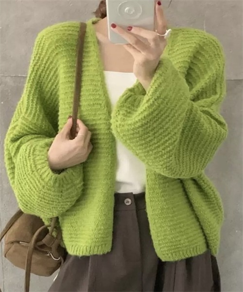 FREE STYLISTS(フリー スタイリスト)の「ボタンなしニットカーディガン(カーディガン/ボレロ・レディース・ピンク/イエロー/グリーン/チャコールグレー/ライトグレー/ダークブラウン/ベージュ/モカ/ダークブルー・FREE)」の6枚目の写真