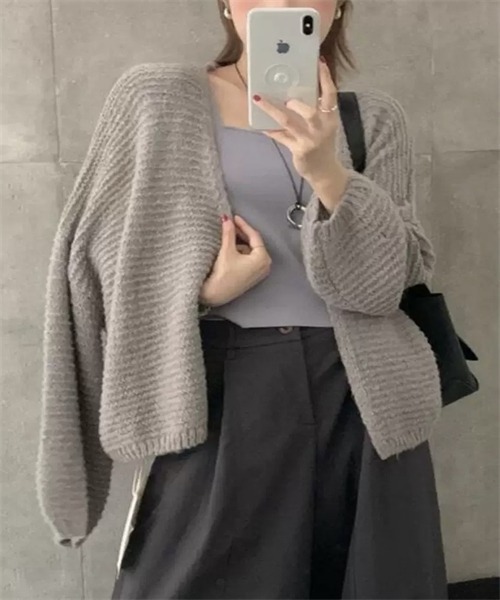 FREE STYLISTS(フリー スタイリスト)の「ボタンなしニットカーディガン(カーディガン/ボレロ・レディース・ピンク/イエロー/グリーン/チャコールグレー/ライトグレー/ダークブラウン/ベージュ/モカ/ダークブルー・FREE)」の2枚目の写真