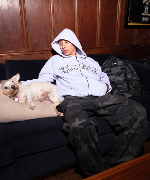 XLARGE（エクストララージ）の「PERFORATED LEATHER LOGO ZIP UP HOODED SWEATSHIRT（パーカー・メンズ・ブラック/アッシュ/バーガンディー・S/M/L/XL）」の18枚目の写真