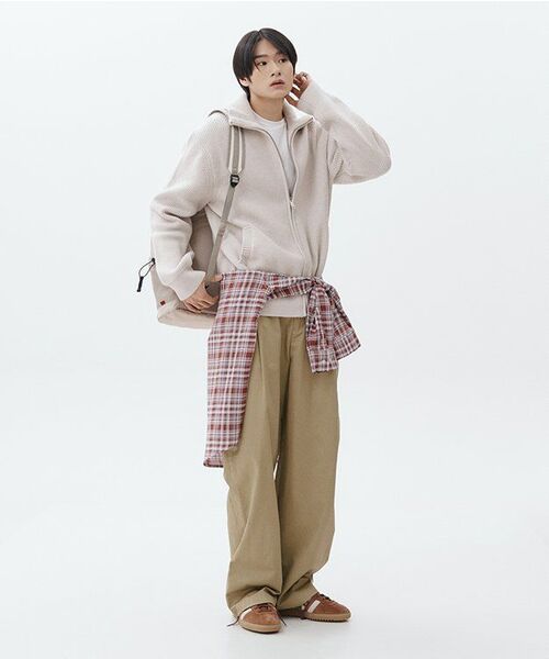 FABREGAT(ファブレガ)の「アロンウールジップアップニット (4COLOR)(ニット/セーター・メンズ・オートミール/チャコール/アイボリー/ブラック・2/3)」の7枚目の写真
