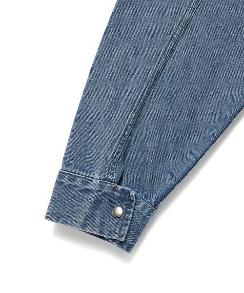 Cavish(カビシ)の「DENIM RAWCUT EMB JACKET BLUE(CV2DFUB902A)(デニムジャケット・レディース・ブルー・LARGE/MEDIUM)」の7枚目の写真
