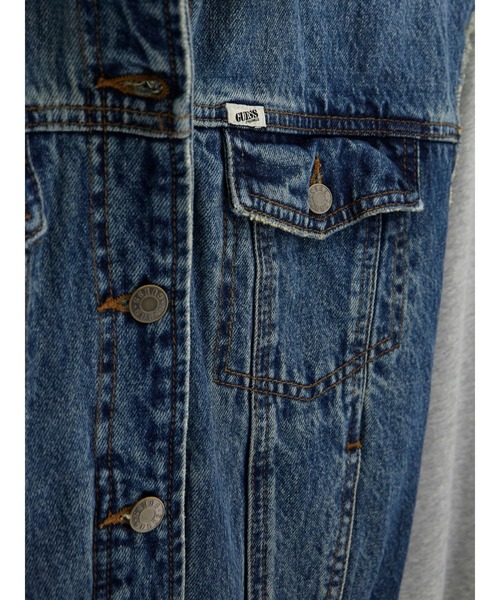 Guess（ゲス）の「GUESS Originals Oversized Bomber Jersey Sleeves デニムジャケット（デニムジャケット・レディース・ブルー系その他・MEDIUM/X-SMALL/SMALL）」の3枚目の写真