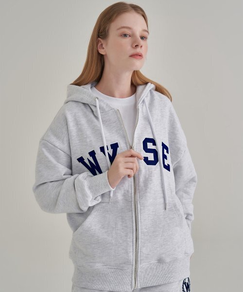 WYSE(ワイズ)の「カレッジフードジップアップVer2ライトグレー(パーカー・レディース・その他・MEDIUM/SMALL/LARGE)」の2枚目の写真