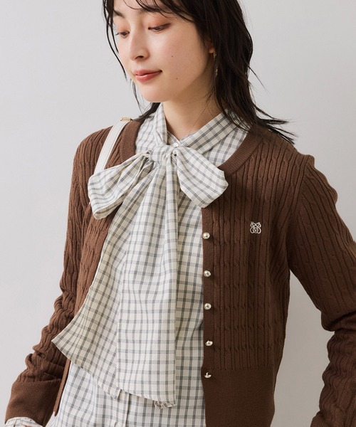 VIS（ビス）の「ケーブルコンパクトカーディガン（カーディガン/ボレロ・レディース・ダークブラウン/ネイビー/キナリ/ピンク・FREE）」の3枚目の写真