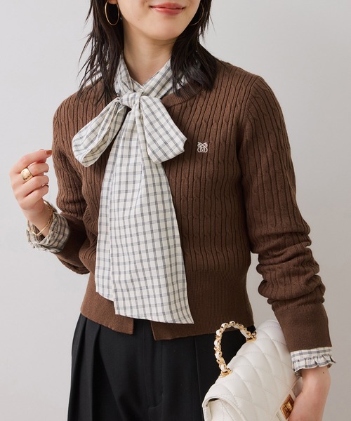 VIS（ビス）の「ケーブルコンパクトカーディガン（カーディガン/ボレロ・レディース・ダークブラウン/ネイビー/キナリ/ピンク・FREE）」の21枚目の写真