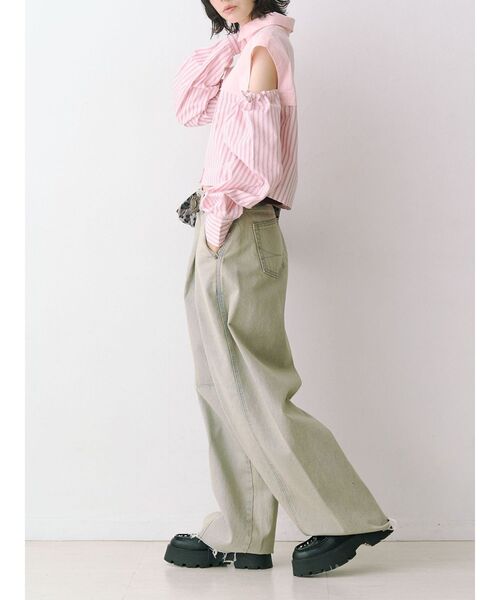 jouetie(ジュエティ)の「カットアウトバイカラークロップドシャツ(シャツ/ブラウス・レディース・ブルー/オフホワイト/ピンク・MEDIUM)」の7枚目の写真