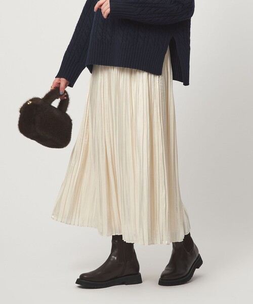 green label relaxing（グリーンレーベルリラクシング）の「シャイニー プリーツ スカート（スカート・レディース・オフホワイト/ネイビー/その他1・FREE）」の2枚目の写真
