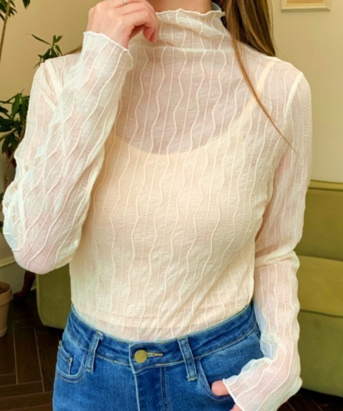 Belle Cie(ベルシー)の「ゆったりフィットメローフリルハイネックシアートップス(その他トップス・レディース・ブラウン/ホワイト/ブラック/アイボリー・FREE)」の18枚目の写真