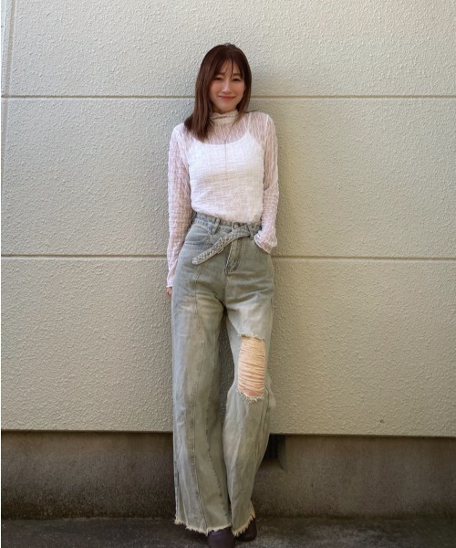 Belle Cie(ベルシー)の「ゆったりフィットメローフリルハイネックシアートップス(その他トップス・レディース・ブラウン/ホワイト/ブラック/アイボリー・FREE)」の11枚目の写真