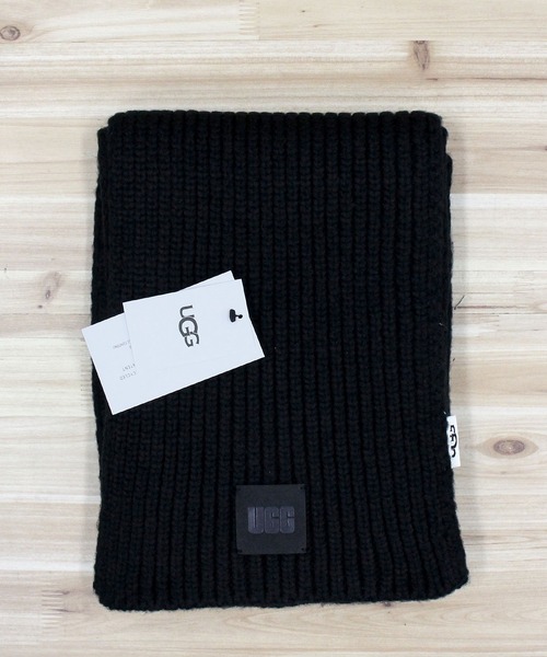 UGG(アグ)の「チャンキーリブスカーフ ニット マフラー W CHUNKY RIB SCARF(マフラー・レディース・キャメル/ライトグレー/ブラック・O/S)」の5枚目の写真