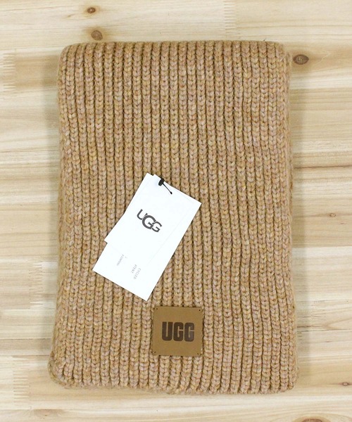 UGG(アグ)の「チャンキーリブスカーフ ニット マフラー W CHUNKY RIB SCARF(マフラー・レディース・キャメル/ライトグレー/ブラック・O/S)」の10枚目の写真