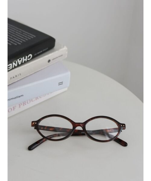 Ungrid(アングリッド)の「オーバル伊達メガネ(メガネ・レディース・ブラウン・FREE)」の2枚目の写真