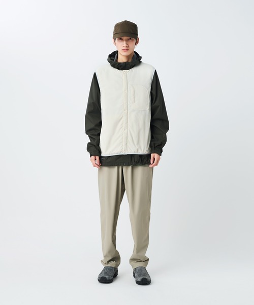 Snow Peak(スノーピーク)の「Snow Peak / Flexible Insulated Vest フレキシブル 断熱 ベスト(ベスト・メンズ・ブラック/チャコール/グレイッシュベージュ/ホワイト・XL/L/M/S/1)」の5枚目の写真