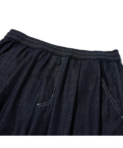 PENFIELD(ペンフィールド)の「TWO TUCK DENIM WIDE HALF PANTS INDIGO_FP2WP51U(その他パンツ・レディース・その他・M/L/XL)」の4枚目の写真