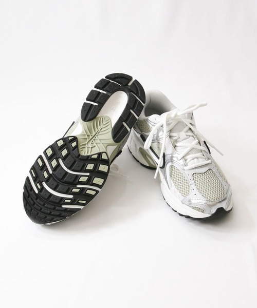 Gready Brilliant（グレディブリリアン）の「ＮＩＫＥ　Ｖ５ＲＮＲ（スニーカー・レディース・シルバー/ブラック・23/23.5/24/24.5）」の6枚目の写真