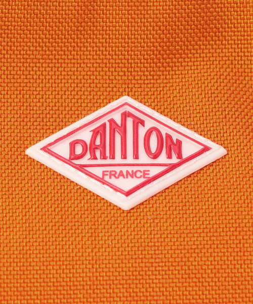 DANTON（ダントン）の「DANTON | コーデュラナイロン ショルダーバッグ MONTSOURIS UNISEX（ショルダーバッグ・レディース・ブラック/オレンジ/ダークグレー/グレイッシュベージュ・-）」の16枚目の写真