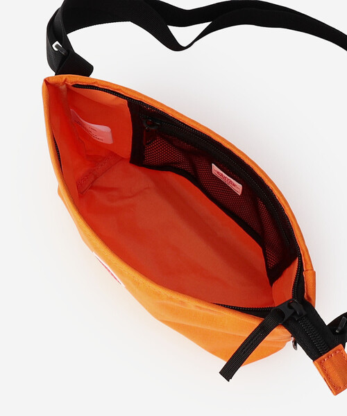DANTON（ダントン）の「DANTON | コーデュラナイロン ショルダーバッグ MONTSOURIS UNISEX（ショルダーバッグ・レディース・ブラック/オレンジ/ダークグレー/グレイッシュベージュ・-）」の14枚目の写真