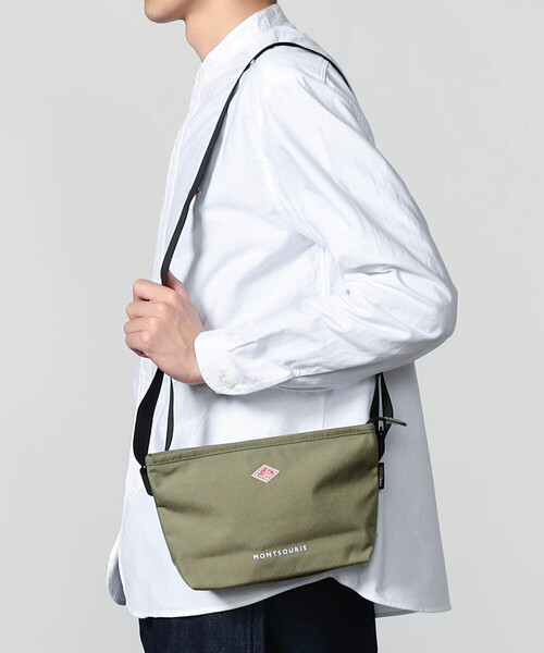 DANTON（ダントン）の「DANTON | コーデュラナイロン ショルダーバッグ MONTSOURIS UNISEX（ショルダーバッグ・レディース・ブラック/オレンジ/ダークグレー/グレイッシュベージュ・-）」の12枚目の写真