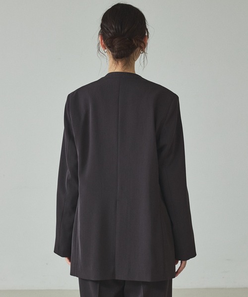 qualite（カリテ）の「【UVカット/ストレッチ/セットアップ対応】ドライカルゼノーカラージャケット/春服/夏服/オフィスカジュアル/セレモニー（テーラードジャケット・レディース・チャコールグレー/ベージュ・38/36）」の16枚目の写真