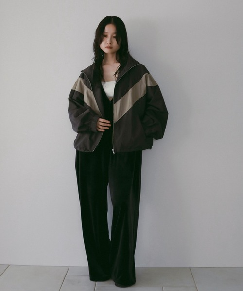 anuke（アンヌーク）の「Nylon Track Blouzon（ブルゾン・レディース・ネイビー/チャコールグレー・FREE）」の8枚目の写真