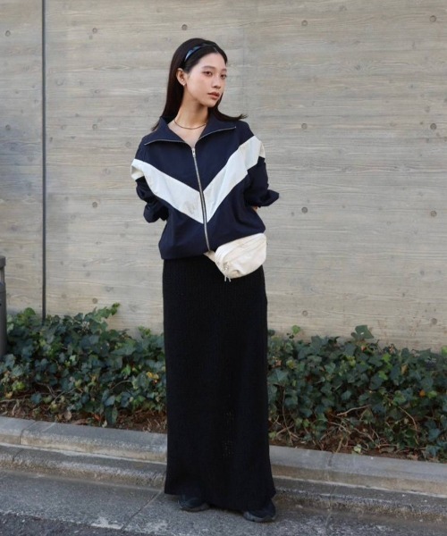 anuke（アンヌーク）の「Nylon Track Blouzon（ブルゾン・レディース・ネイビー/チャコールグレー・FREE）」の3枚目の写真