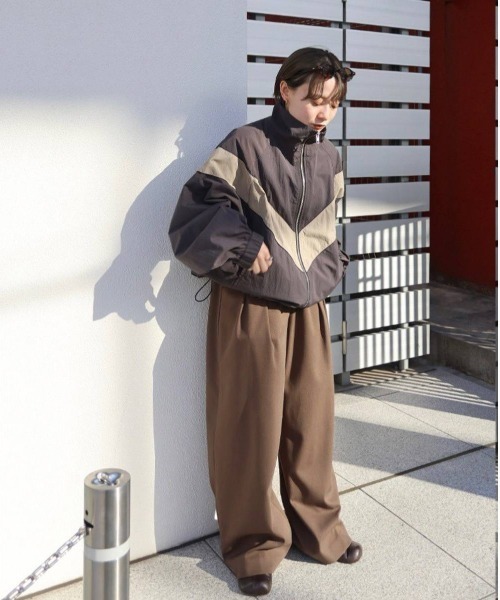 anuke（アンヌーク）の「Nylon Track Blouzon（ブルゾン・レディース・ネイビー/チャコールグレー・FREE）」の5枚目の写真