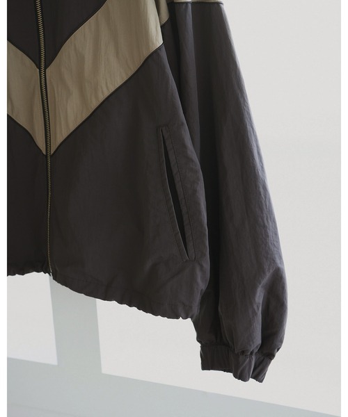 anuke（アンヌーク）の「Nylon Track Blouzon（ブルゾン・レディース・ネイビー/チャコールグレー・FREE）」の17枚目の写真