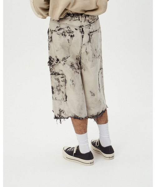 DISCOVERED(ディスカバード)の「BLEACH HAKAMA SHORTS(デニムパンツ・メンズ・ブラック/ホワイト・LARGE/SMALL)」の5枚目の写真