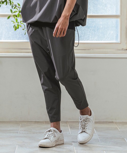 Magine(マージン)の「mp14659- Nylon Stretch Easy Tapered Pants イージーテーパードパンツ(MGN-261-020)(その他パンツ・メンズ・チャコール/オリーブ/ブラック・48/46/44)」の11枚目の写真