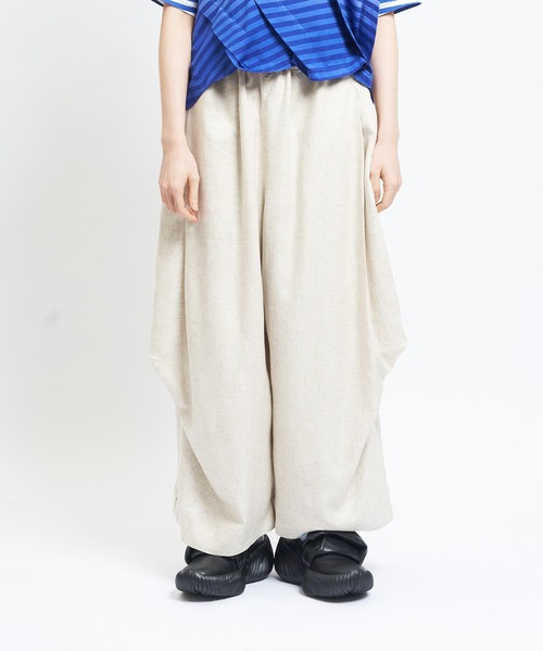 gomme(ゴム)の「ビッグタックリネンパンツ(その他パンツ・レディース・ブラック/キナリ・MEDIUM)」の12枚目の写真