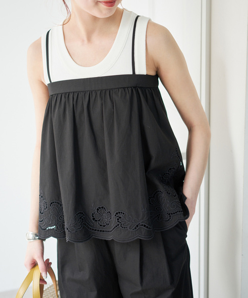 Spick & Span(スピックアンドスパン)の「カットワークエンブロイダリーキャミソール(キャミソール・レディース・ホワイト/ブラック・FREE)」の1枚目の写真