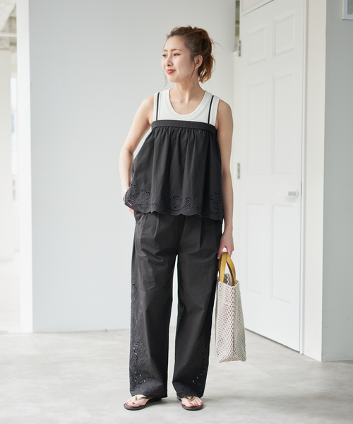 Spick & Span(スピックアンドスパン)の「カットワークエンブロイダリーキャミソール(キャミソール・レディース・ホワイト/ブラック・FREE)」の17枚目の写真