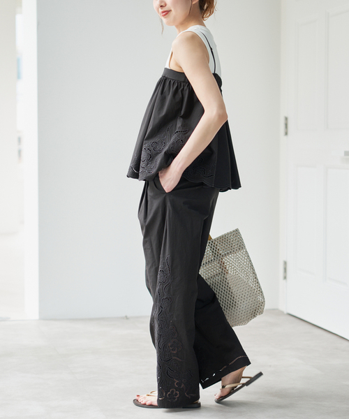 Spick & Span(スピックアンドスパン)の「カットワークエンブロイダリーキャミソール(キャミソール・レディース・ホワイト/ブラック・FREE)」の22枚目の写真