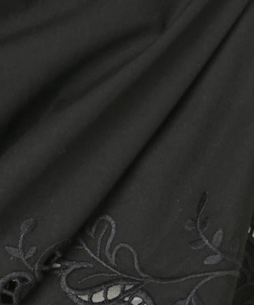 Spick & Span(スピックアンドスパン)の「カットワークエンブロイダリーキャミソール(キャミソール・レディース・ホワイト/ブラック・FREE)」の14枚目の写真