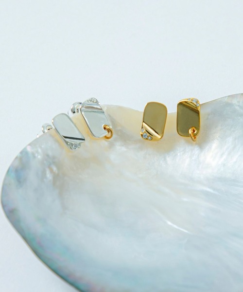 LAPUIS(ラピュイ)の「LAPUIS(ラピュイ)Bijou Plate pierced earrings(ピアス(両耳用)・レディース・マルチ/ゴールド・FREE)」の6枚目の写真